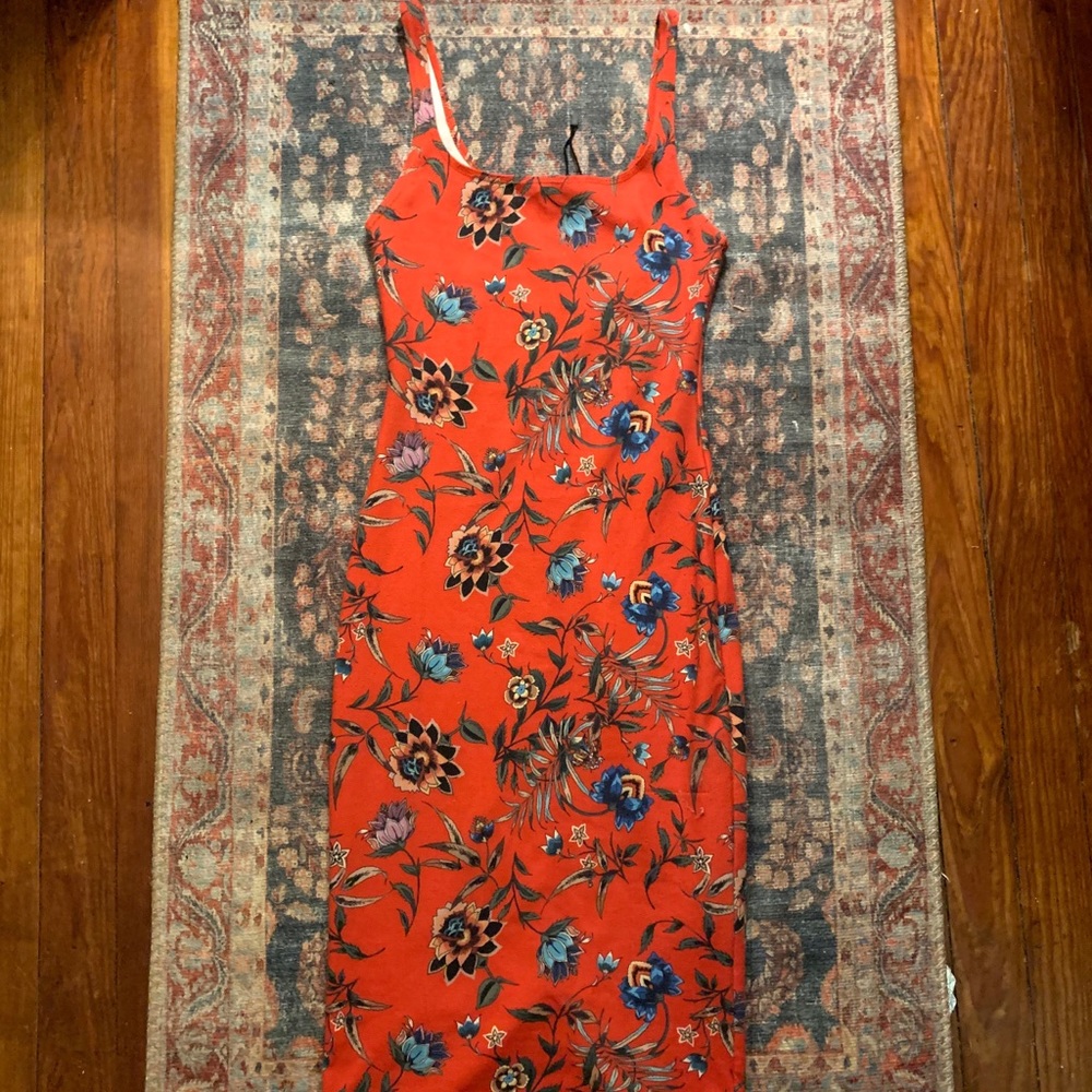 Floral body con midi dress from Zara. Size S